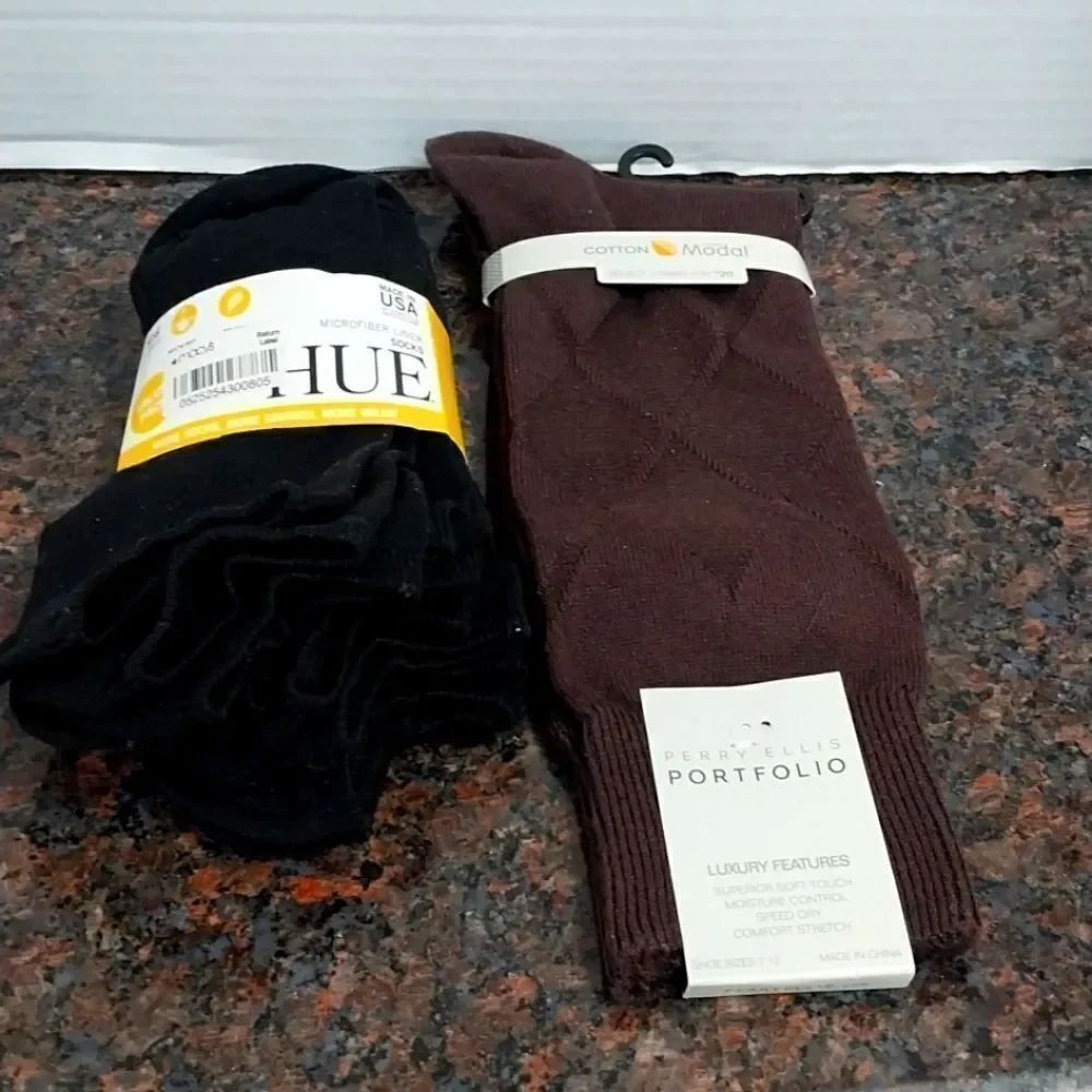 6 Pairs of Men's Liner Socks and 1 Pair of Trouser Socks...Size 7-12...NEW